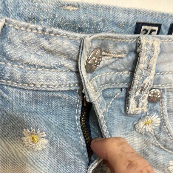 Miss Me Blue Daisy Flower Denim Distressed Shorts Boho Contemporary Festival - Picture 3 of 11